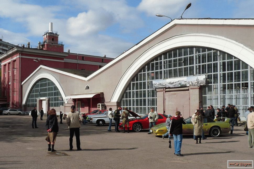 Museu de carros retrô no Rogozhsky Val
