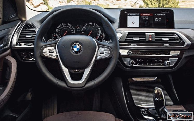 A terceira geração do BMW X3 se tornou mais do que o antigo BMW X5