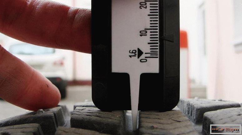 medição de profundidade do piso