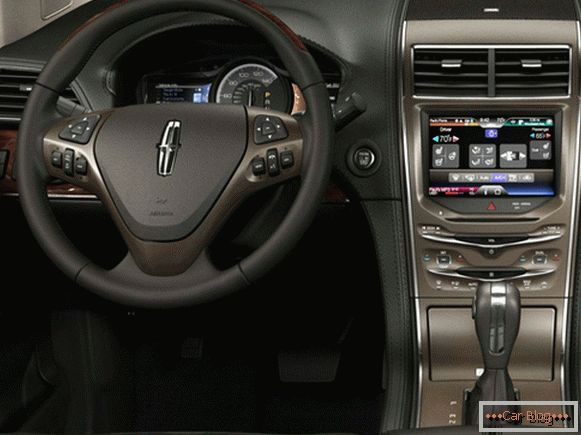 Sistema de áudio de alta qualidade para o carro Lincoln