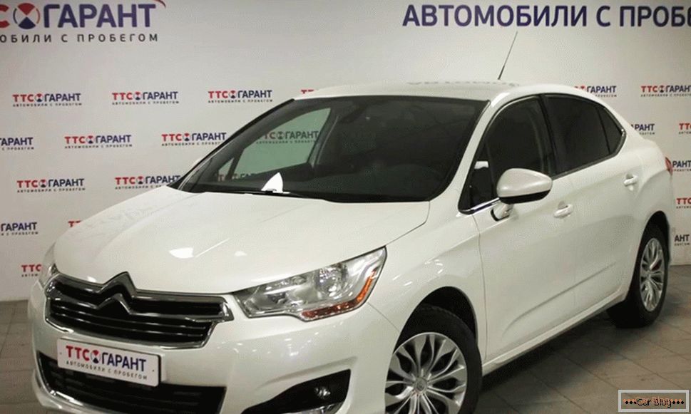Salão Automóvel TransTechService Kazan