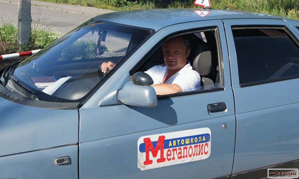 Escola de condução«Megapolis» в Новосибирске