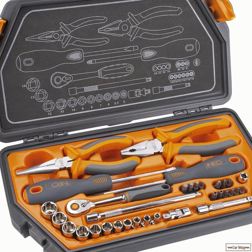 Kit de ferramentas para carro