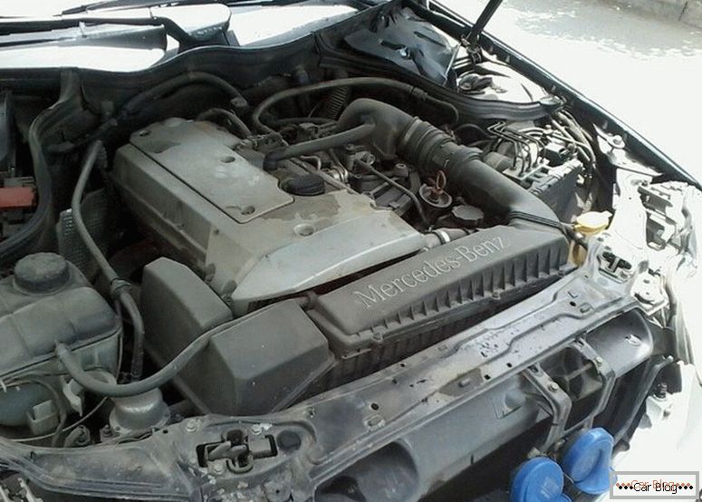 Motor de fotos da classe Mercedes-Benz W203 C