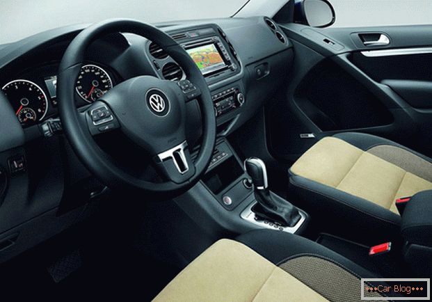 Dentro do Volkswagen Tiguan