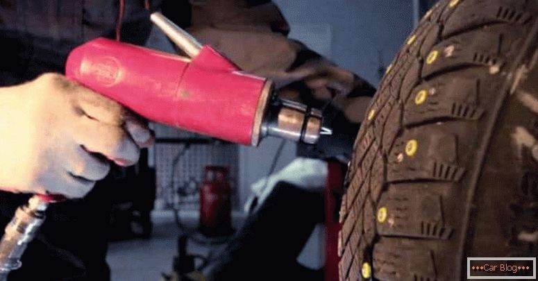 é possível restaurar os picos nos pneus de inverno faça você mesmo na garagem