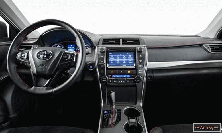 Novo interior Toyota Camry