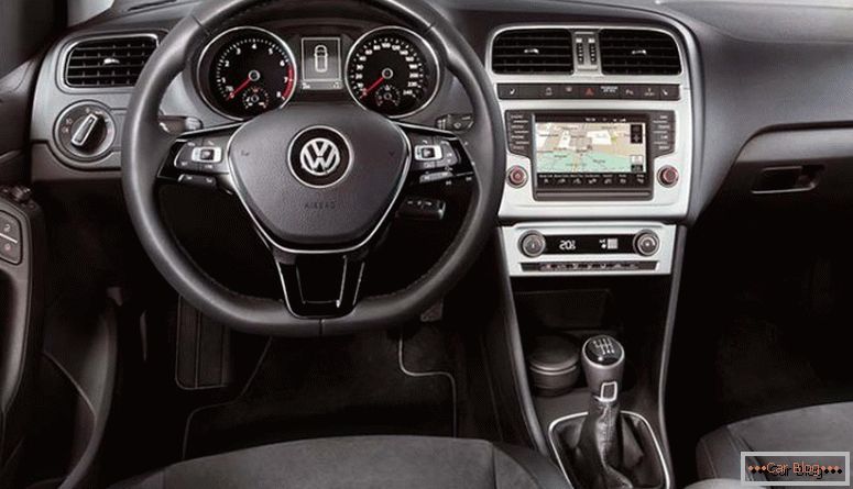 Mudando o interior e interior do carro Volkswagen Polo