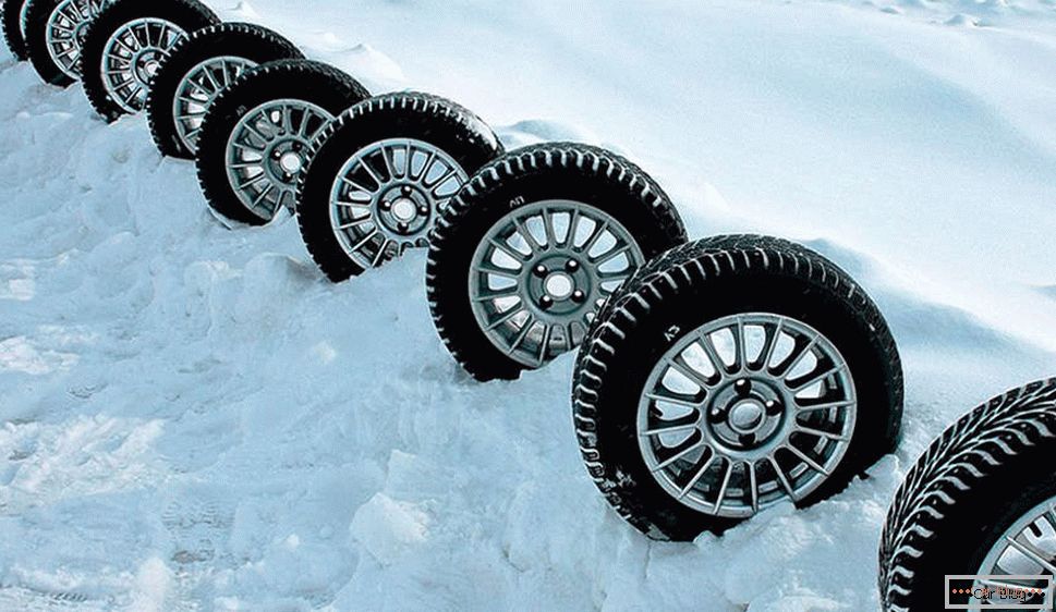 Top Inverno studded classificação pneu