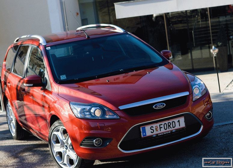 Ford Focus 2 carro restyling 2014