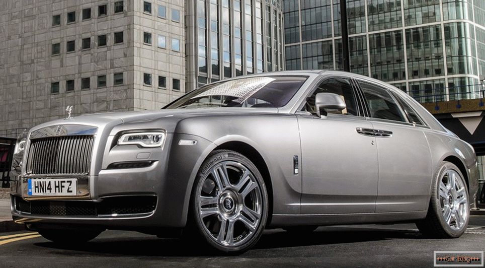 Rolls-Royces, Maserati e outros carros de classe