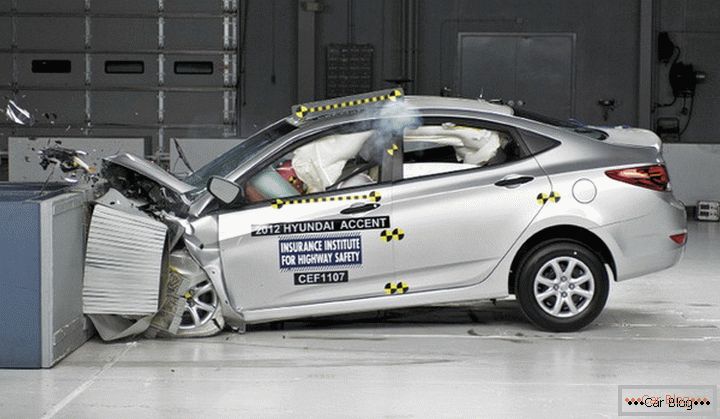 Novo teste de colisão do Hyundai Solaris