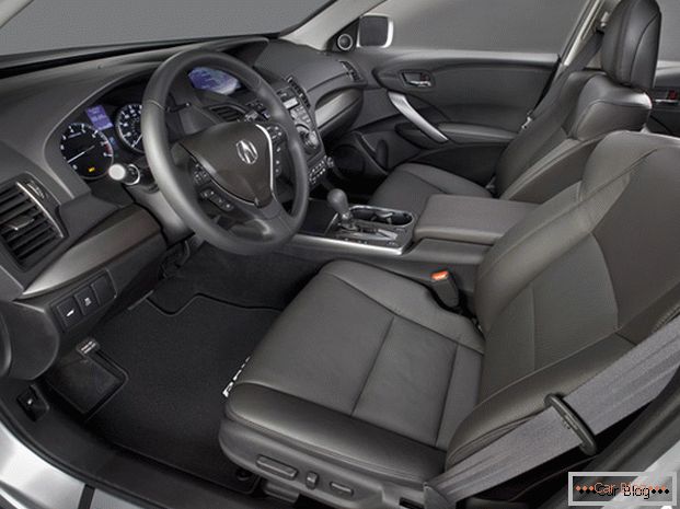 Interior do carro Acura RDX