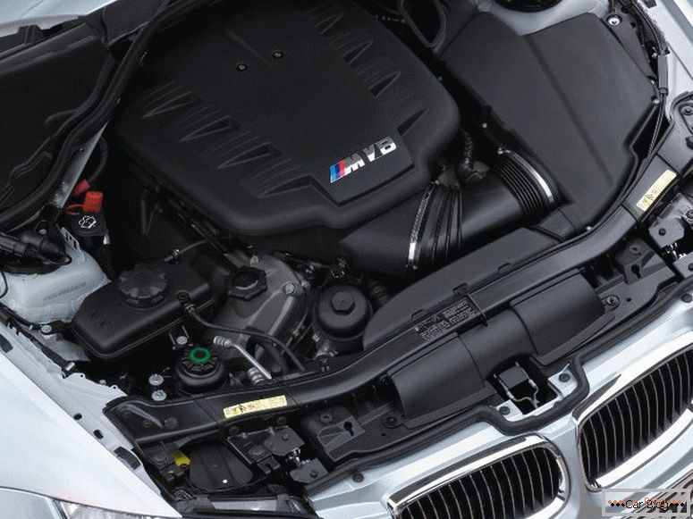 Motor de carro BMW 3 E90 com quilometragem